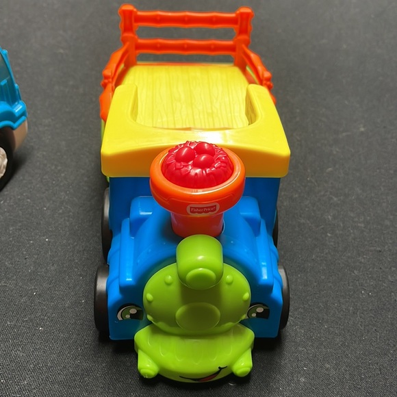 Fisher Price Little People Recycling Garbage Truck Sing n Learn & Zoo Train Toy - Picture 3 of 14